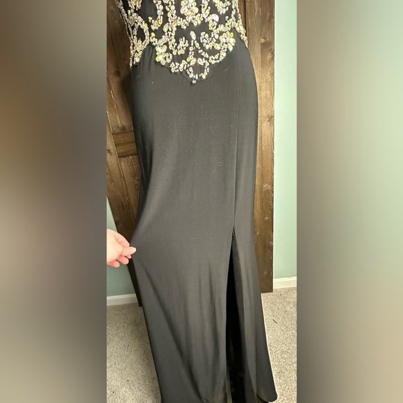 Splash, women size 4, black, formal halter gown - Picture 5 of 11